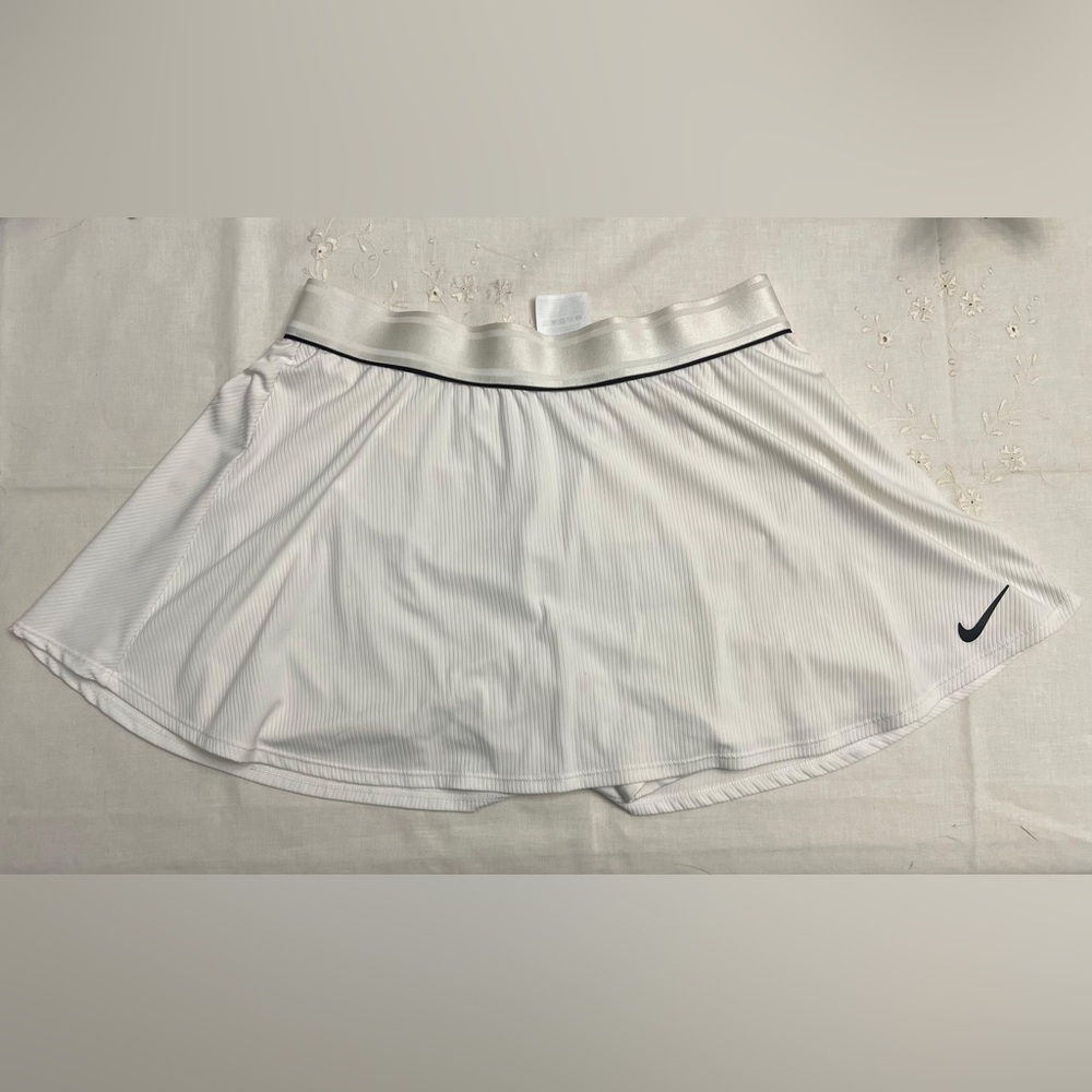 Nike Dri-FIT White Tennis Skort Skirt Shorts Size Large - Picture 3 of 8